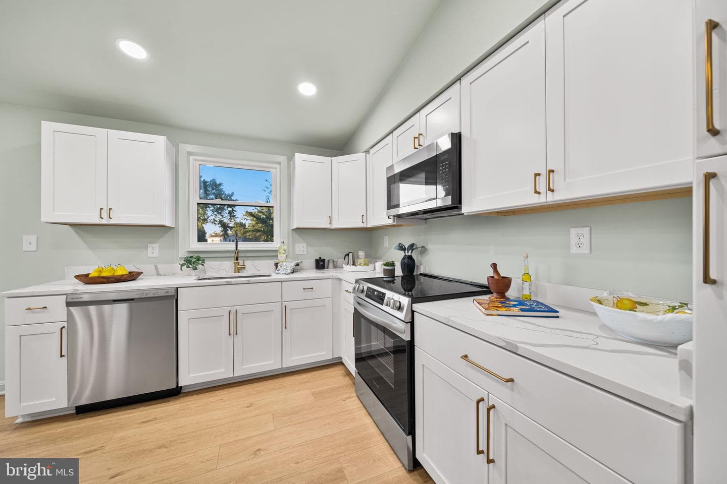 4426 Cub Run Road photo 2