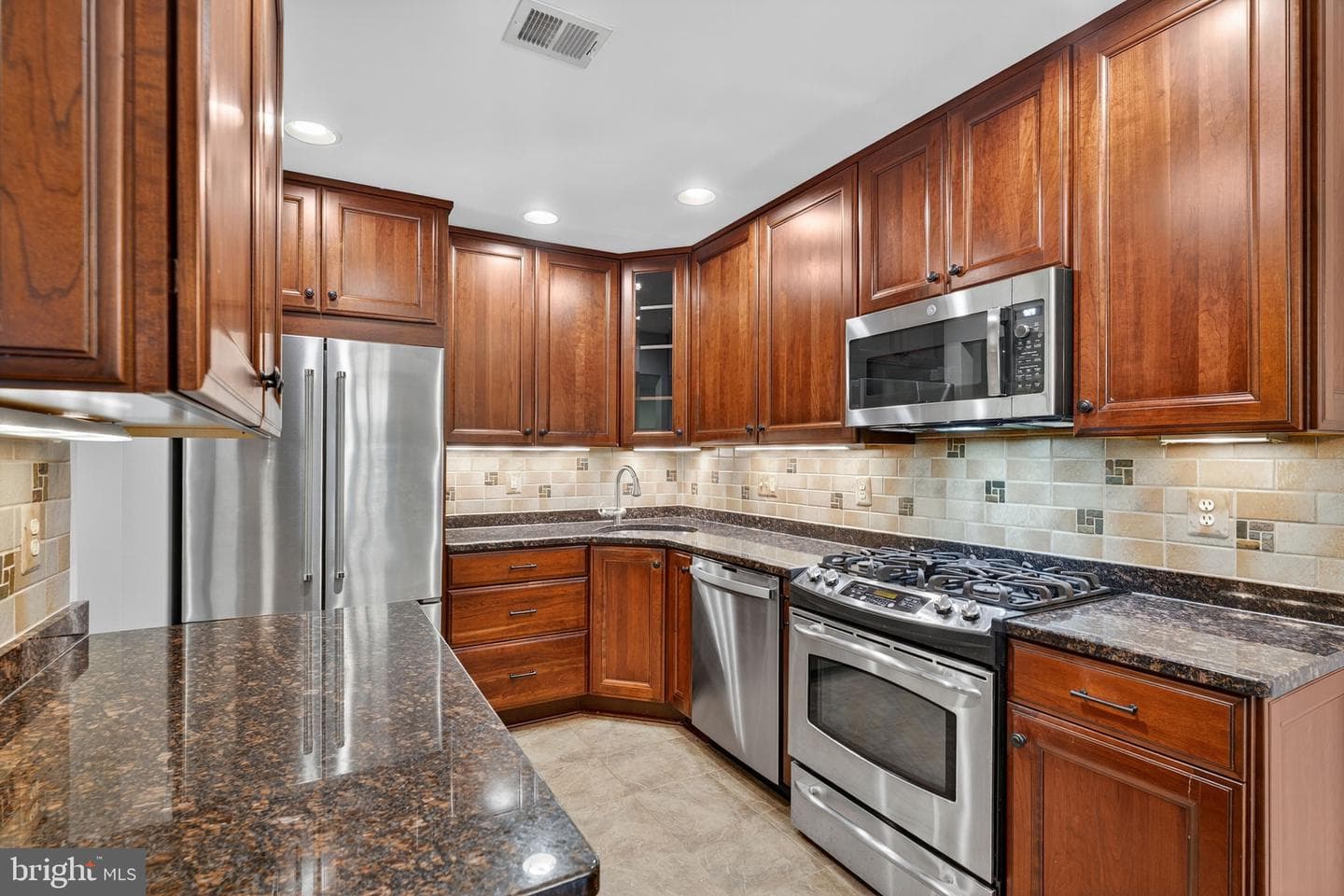 7256 Glen Hollow Court #4 photo 20