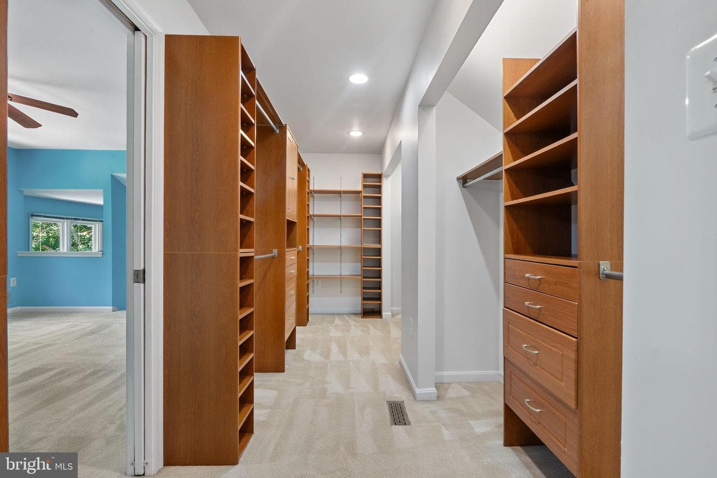 5265 Ofaly Road photo 23
