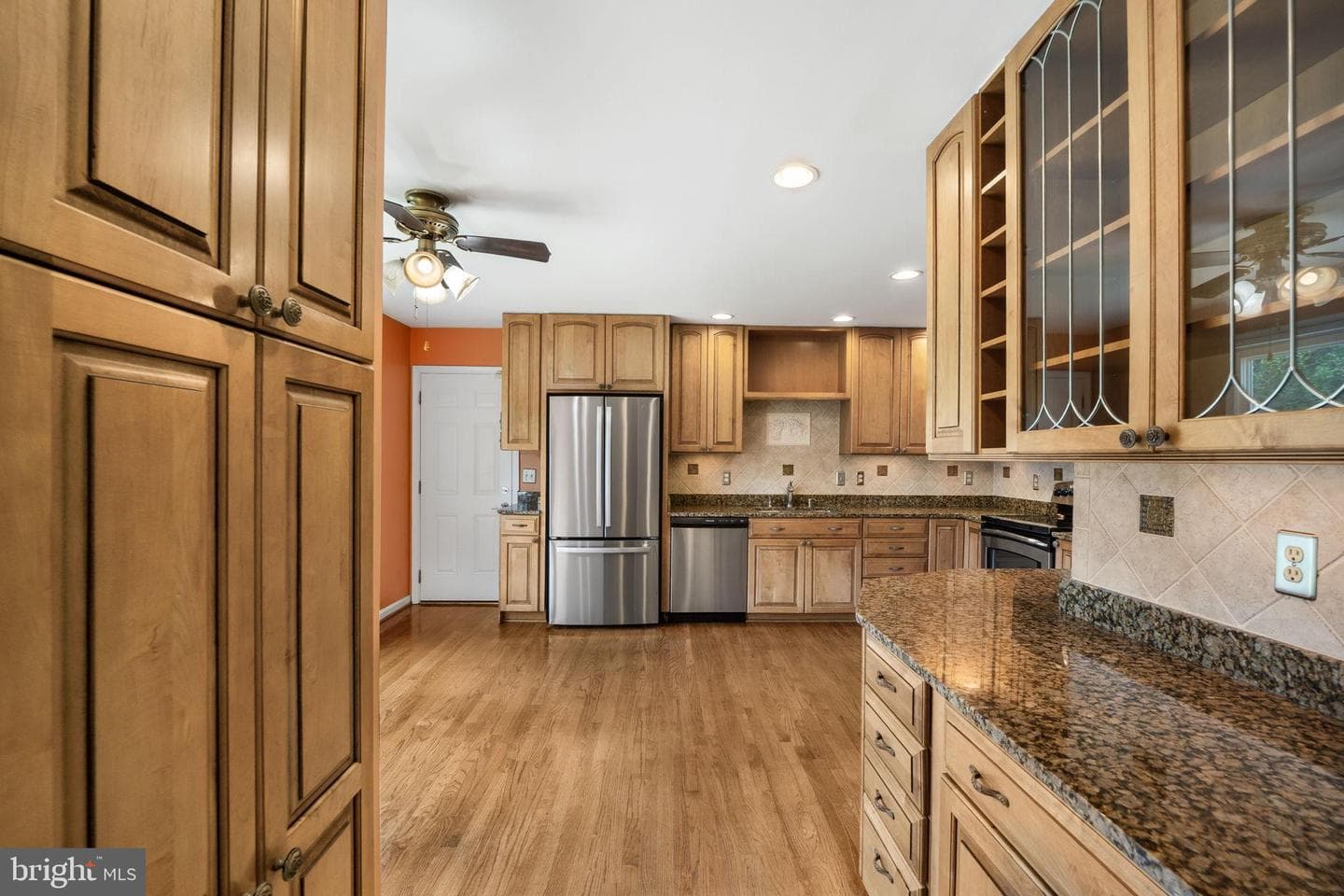 5265 Ofaly Road photo 3