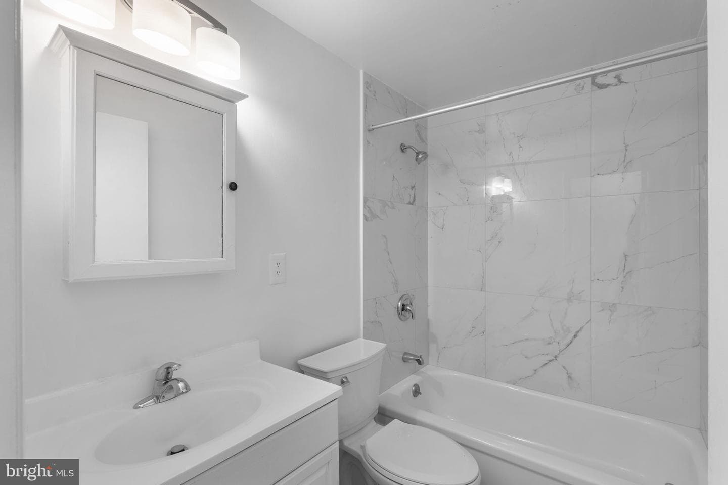 1806 N Shore Court photo 20