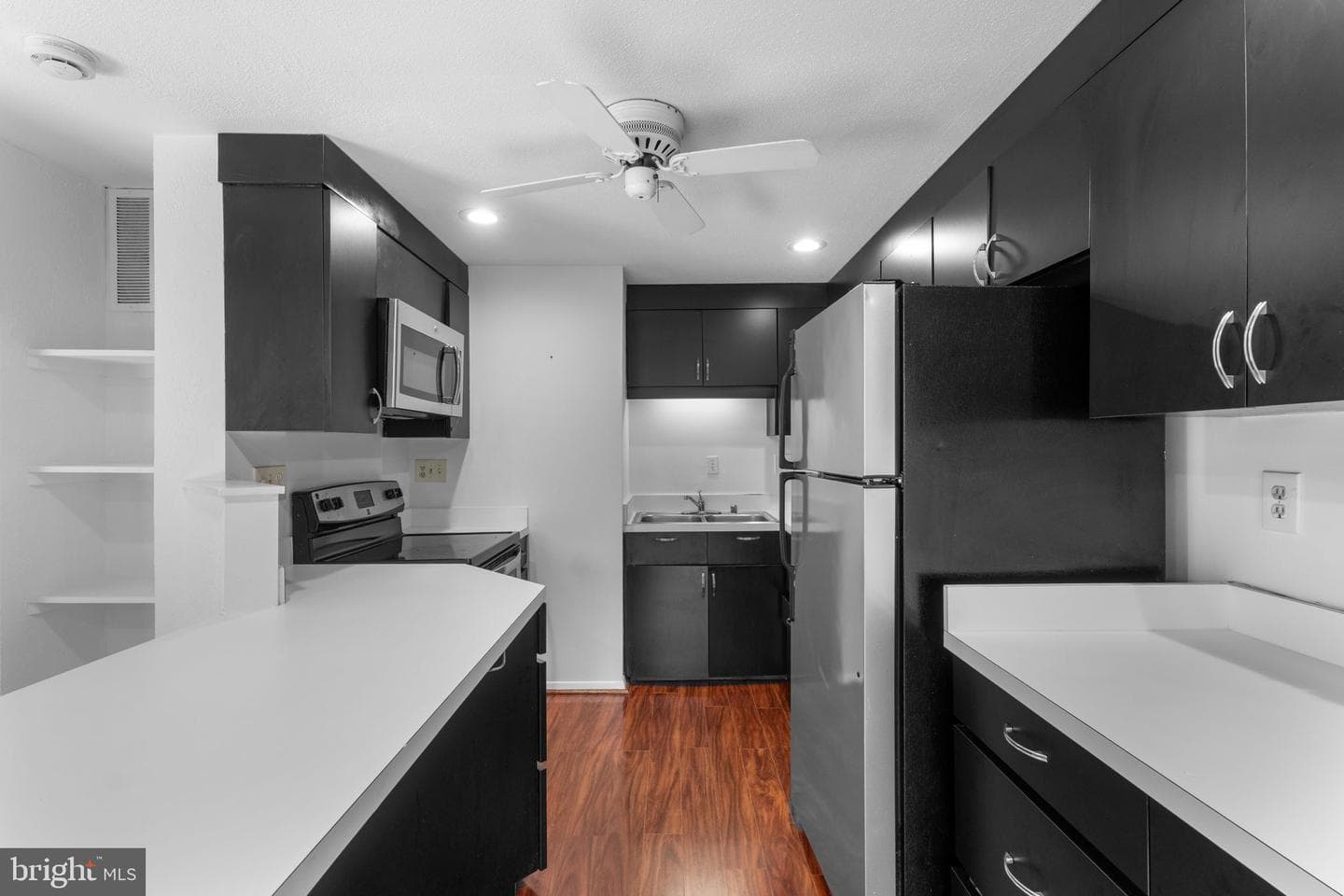 1806 N Shore Court photo 6