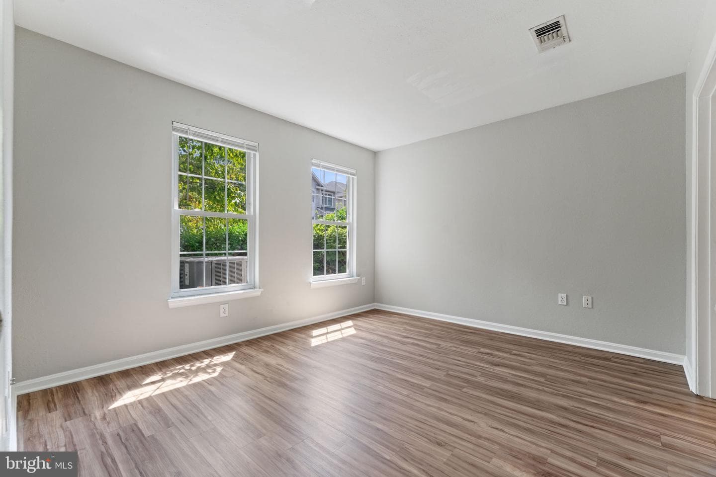 4501 Superior Square #4501 photo 24