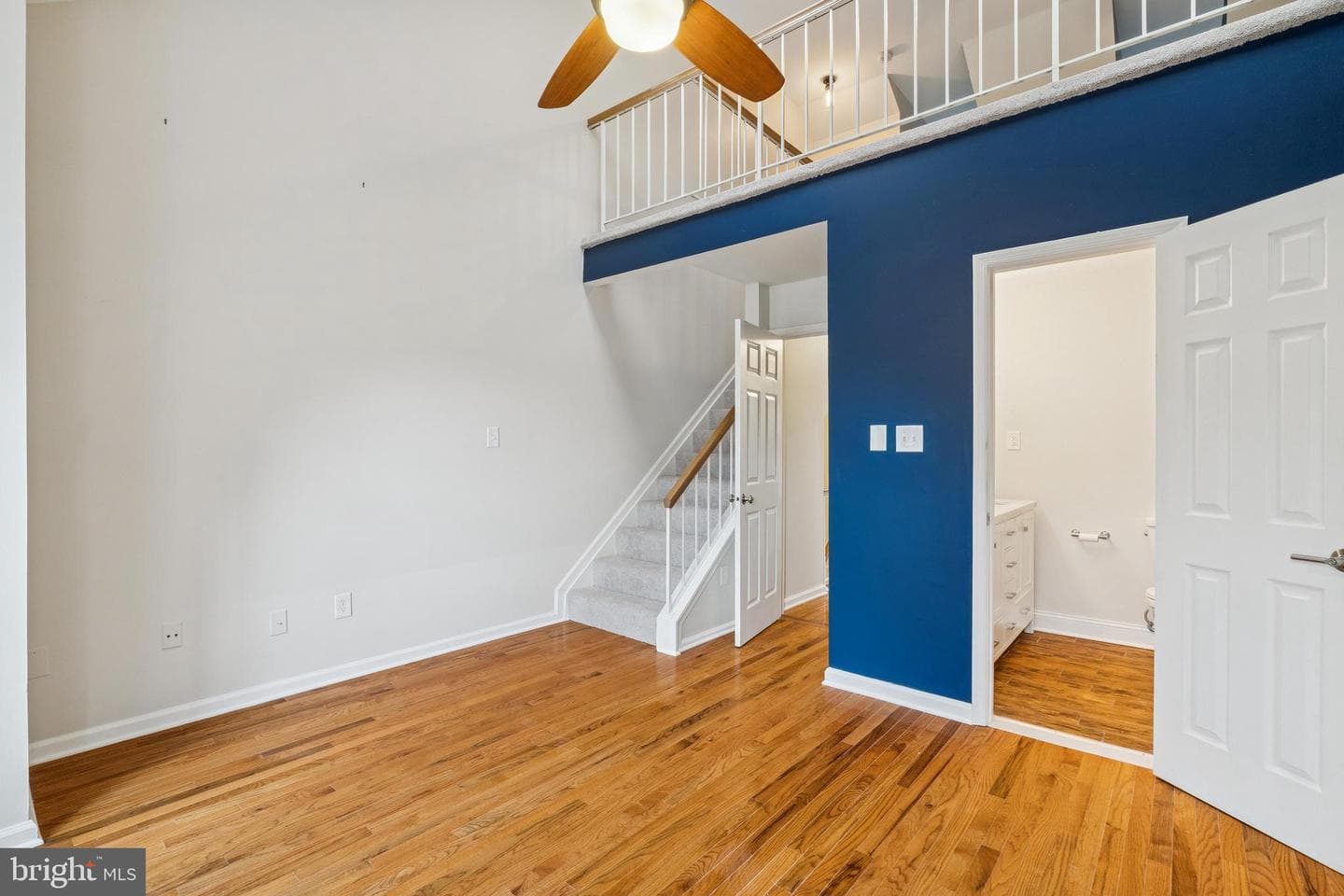 8482 Springfield Oaks Drive photo 18