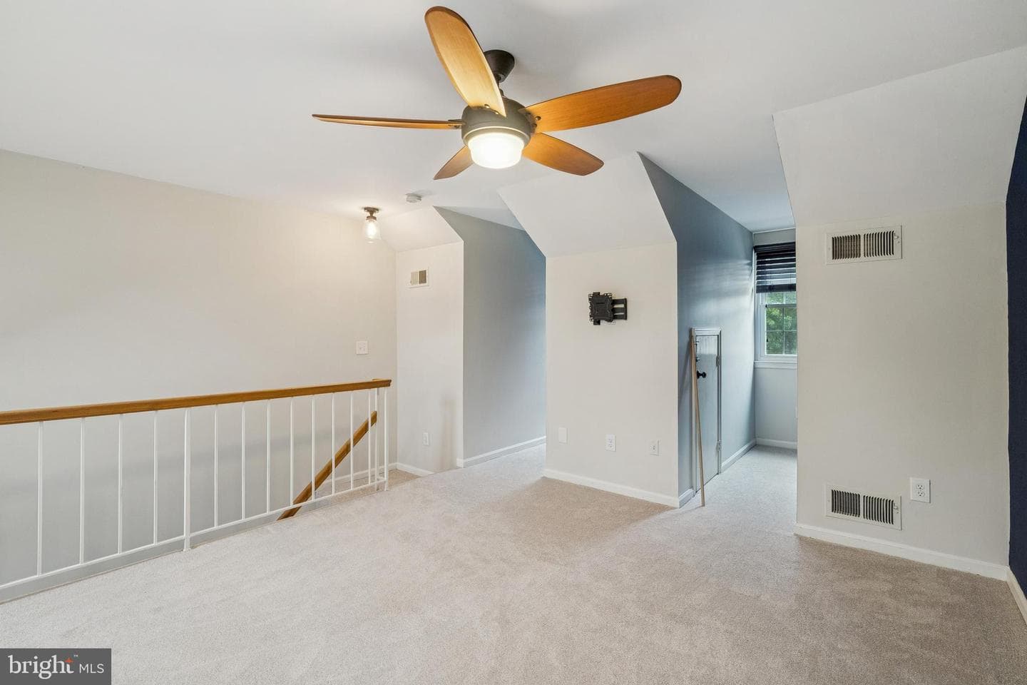 8482 Springfield Oaks Drive photo 19
