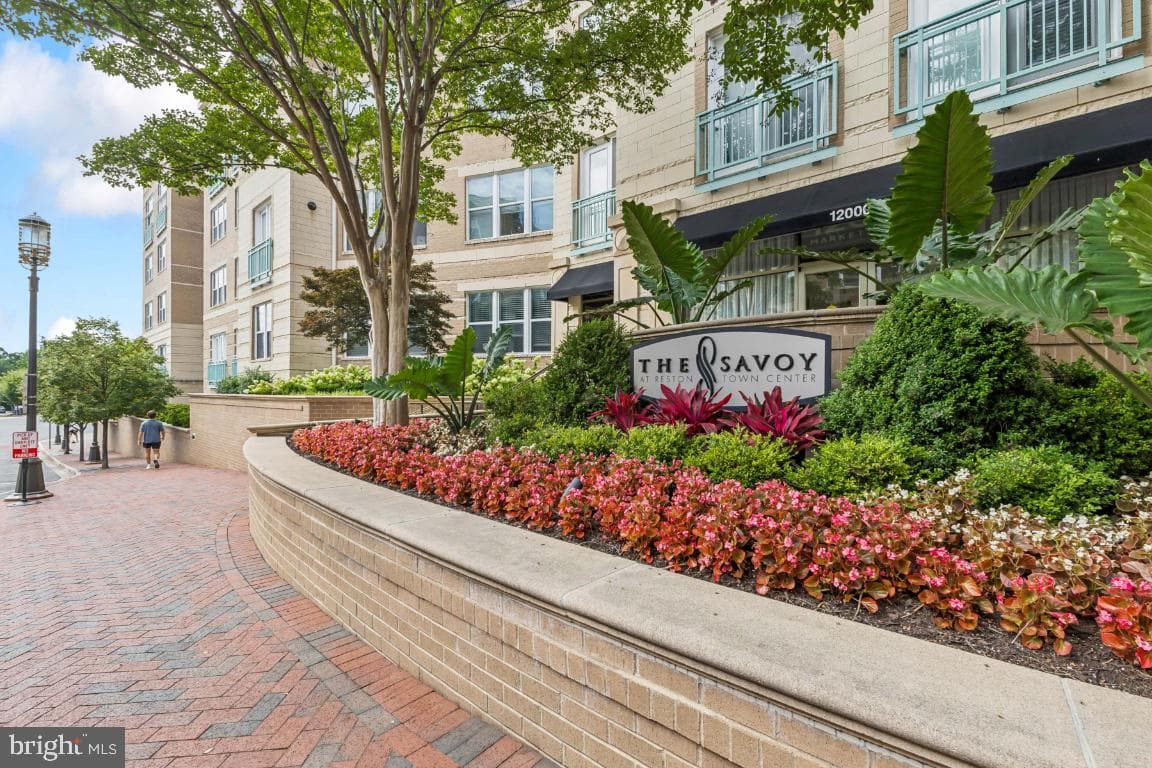 12000 Market Street #152 photo 3