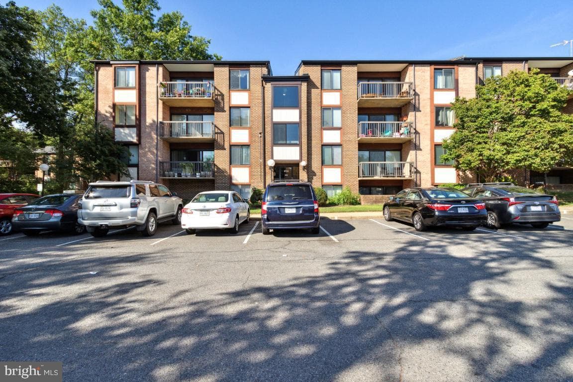 9730 Kingsbridge Drive #202 photo 1