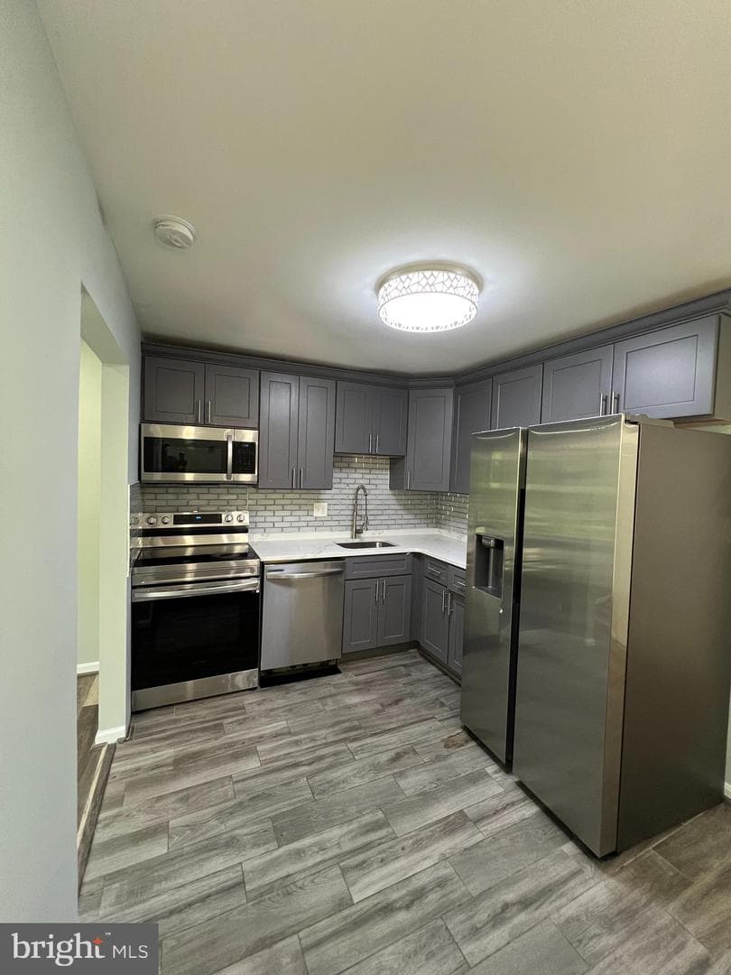 9730 Kingsbridge Drive #202 photo 10