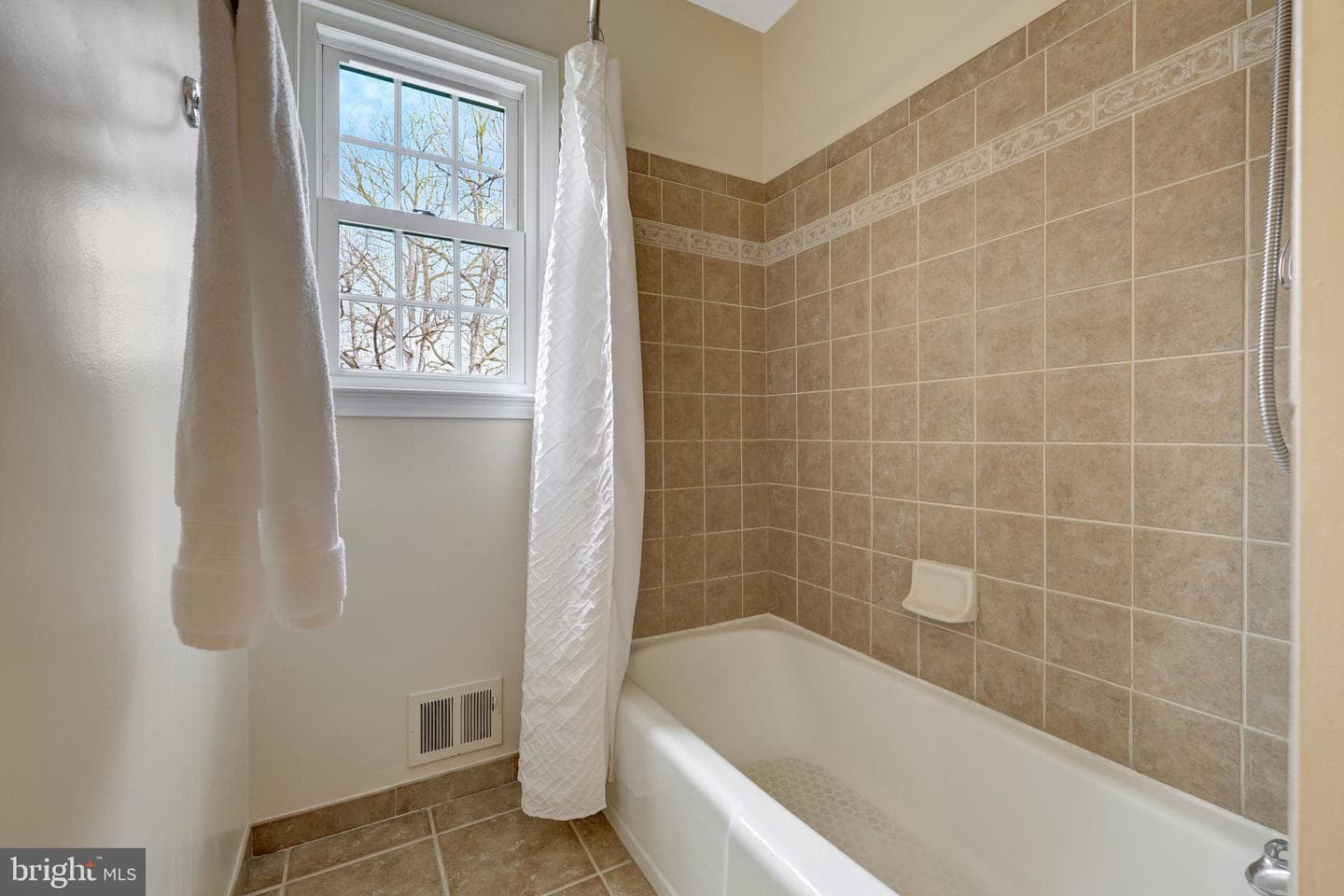 1709 Jumper Court photo 32