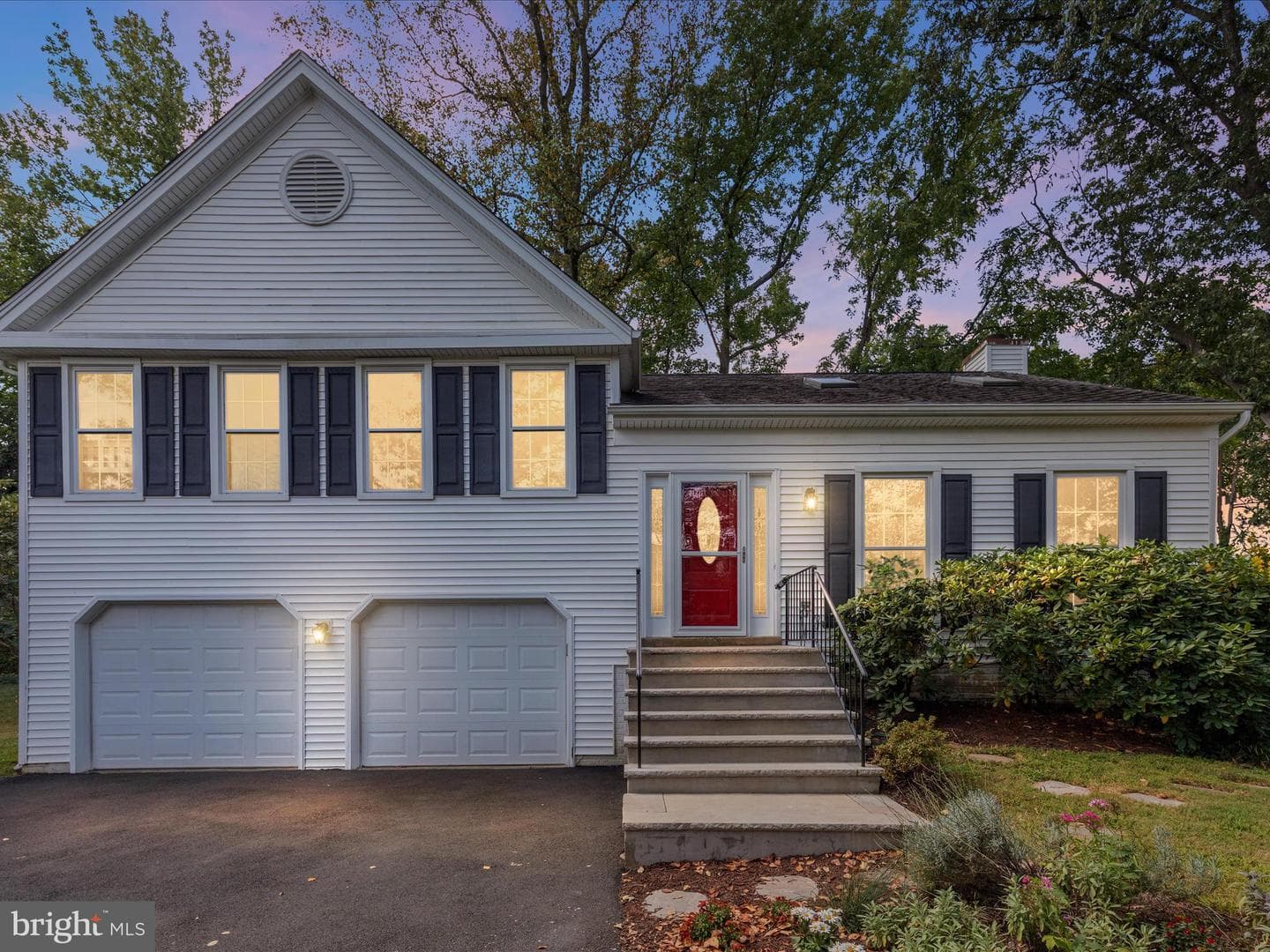 5813 Stone Ridge Drive photo 3