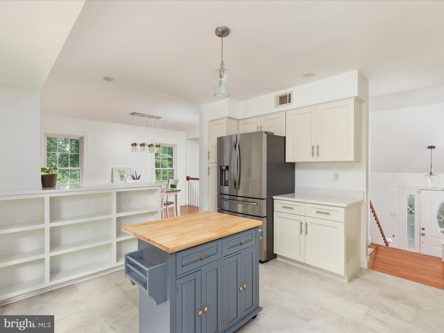 5813 Stone Ridge Drive photo 8