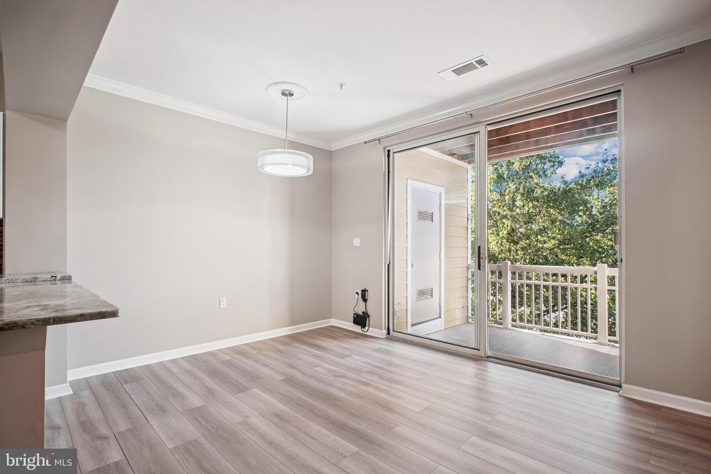 2111 Highcourt Lane #302 photo 10