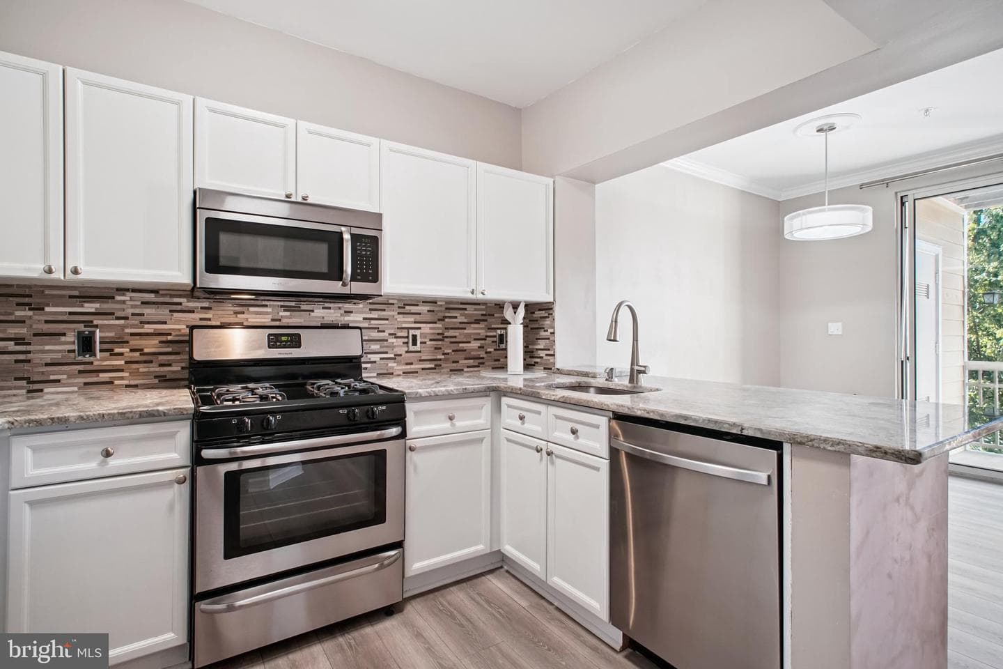 2111 Highcourt Lane #302 photo 17