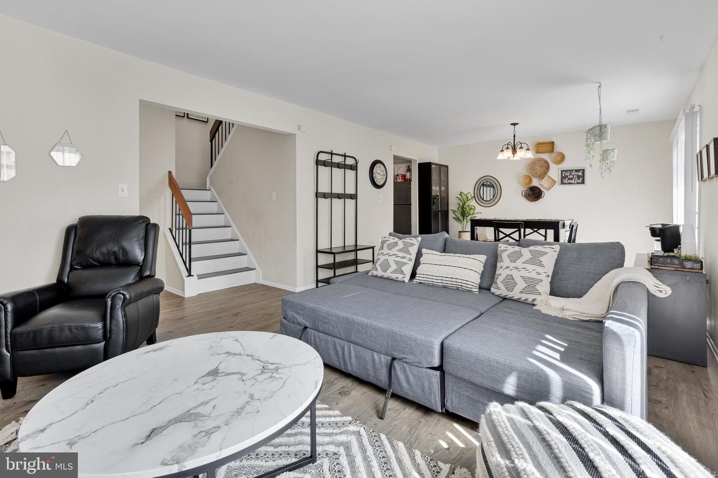 8608 Village Square #15/8608 photo 5