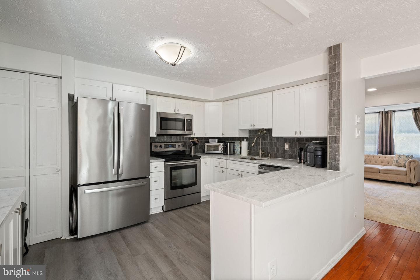 8914 Gutman Court photo 10