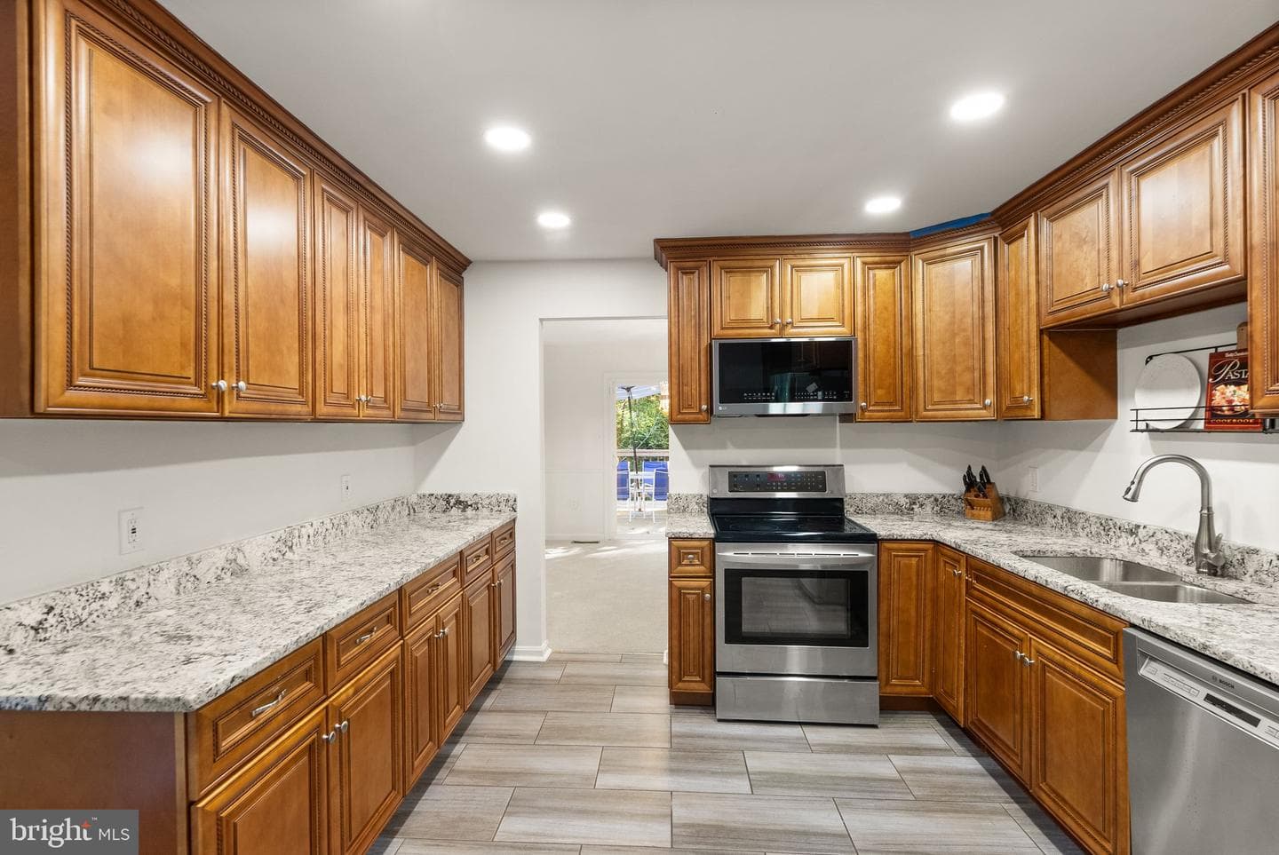 5305 Hexagon Place photo 23