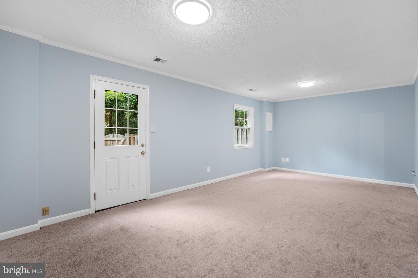 2992 Covington Street photo 31