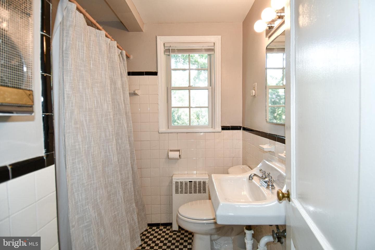 6608 Potomac Avenue #b2 photo 16