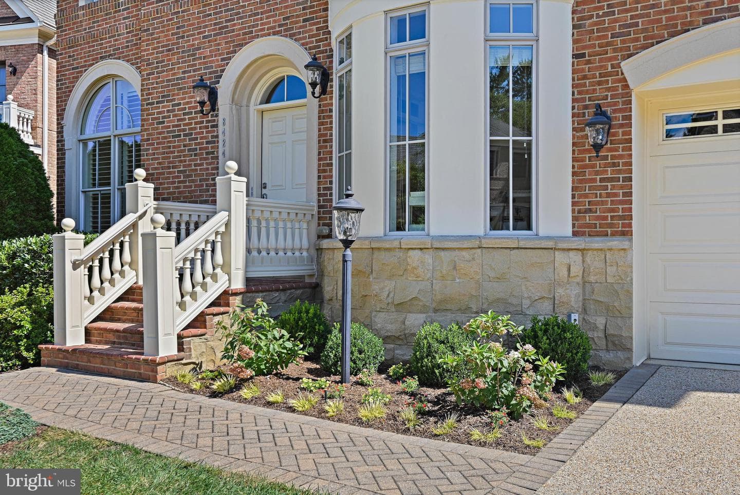 8424 Falcone Pointe Way photo 3