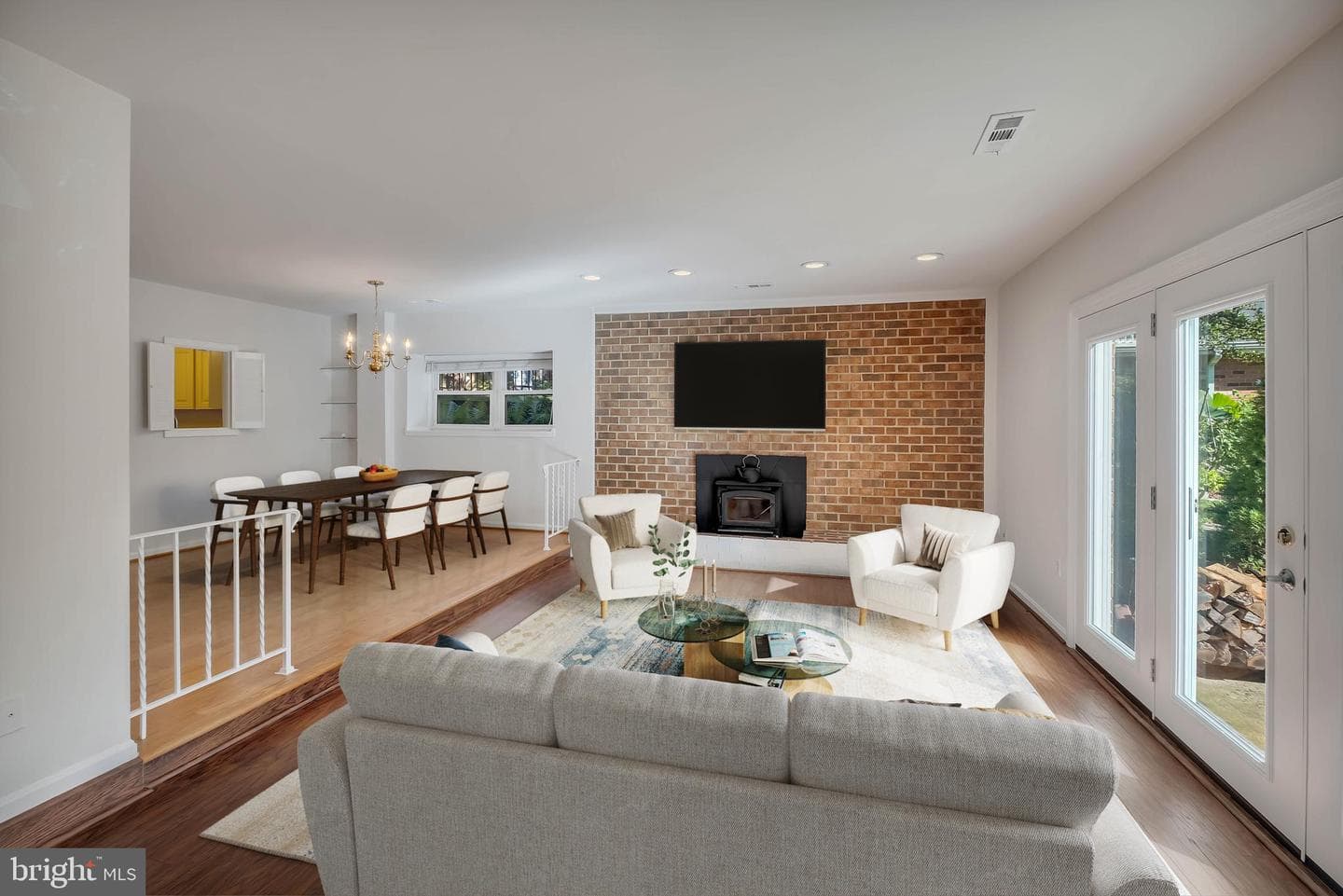 3680 Persimmon Circle photo 3