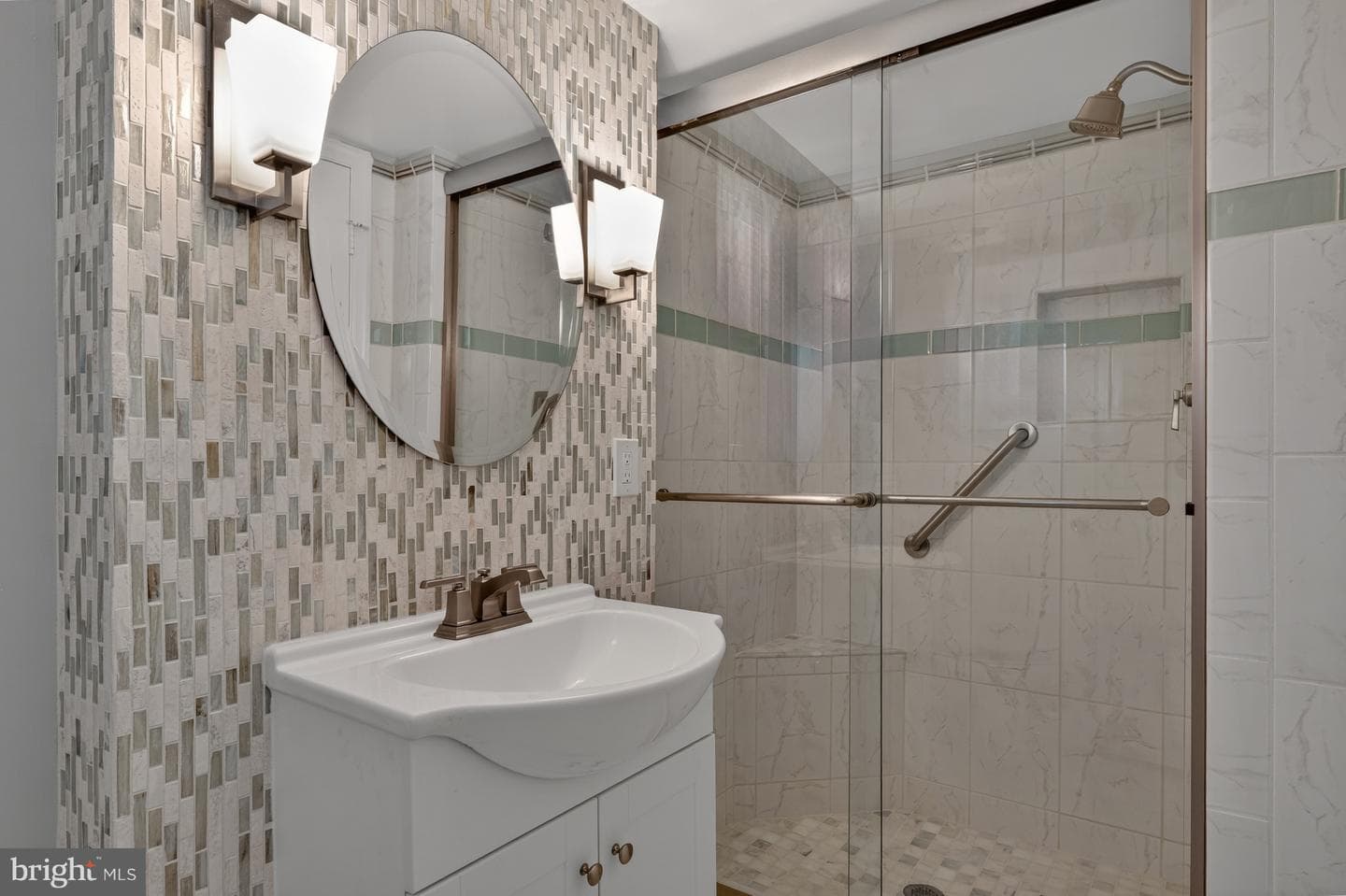 6013 Lamont Court photo 22