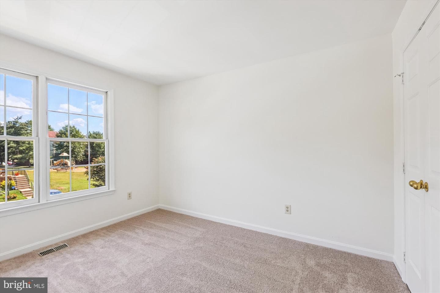 8840 Eagle Rock Lane photo 34