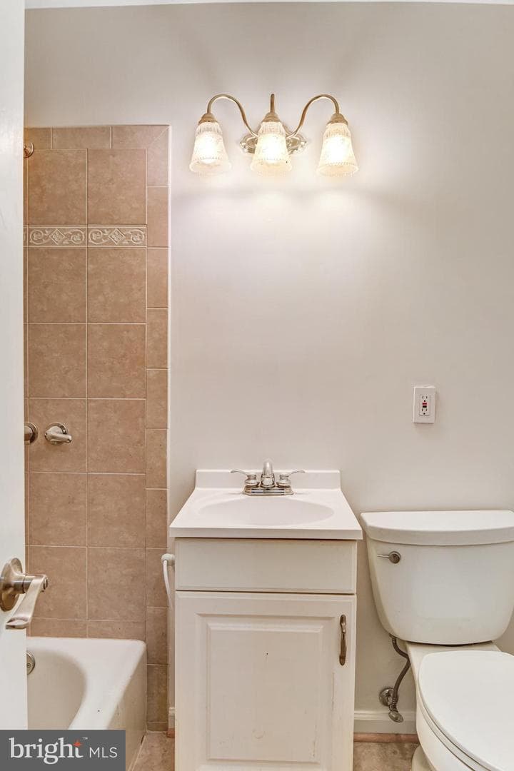 5370 Gainsborough Drive photo 28
