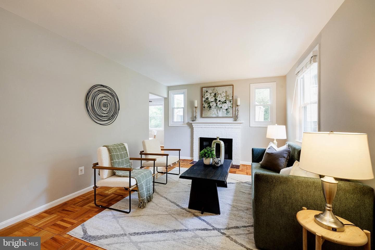 2908 Madison Place photo 6