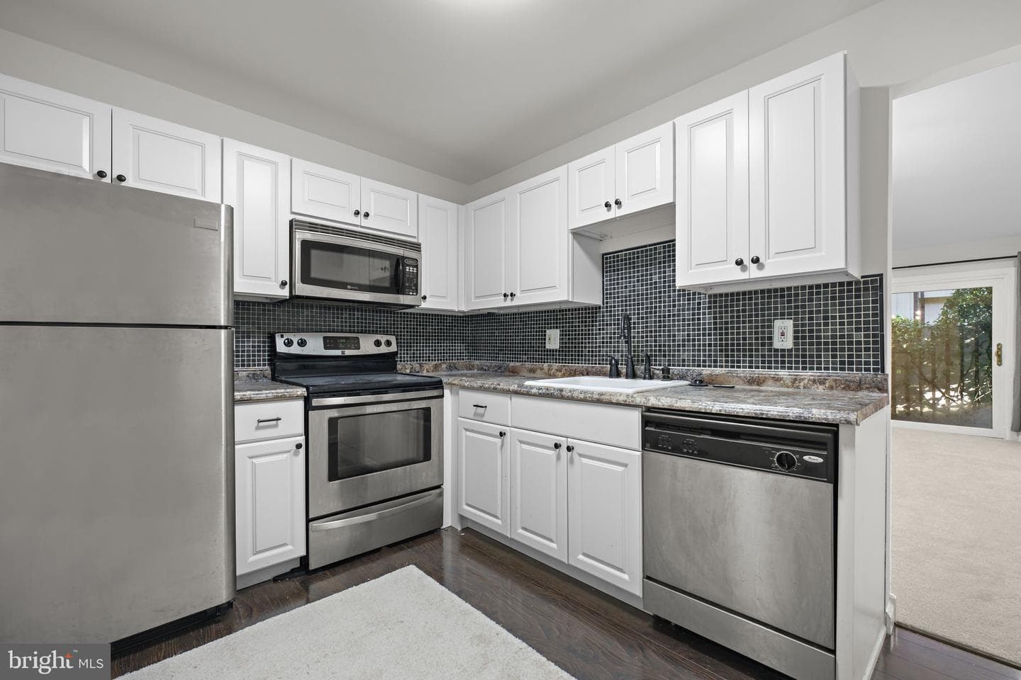 2592 Glengyle Drive #116 photo 4