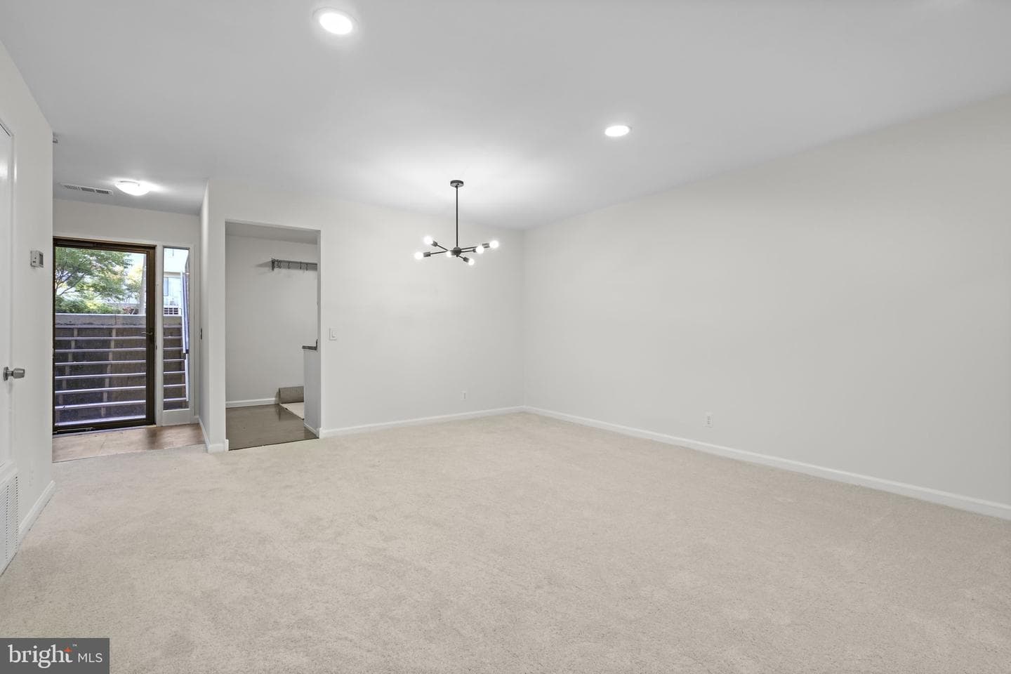 2592 Glengyle Drive #116 photo 6