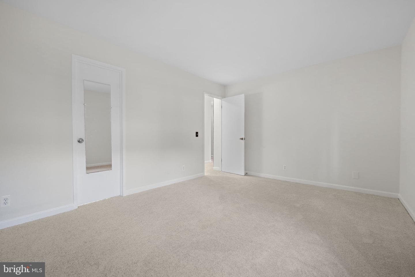 2592 Glengyle Drive #116 photo 9