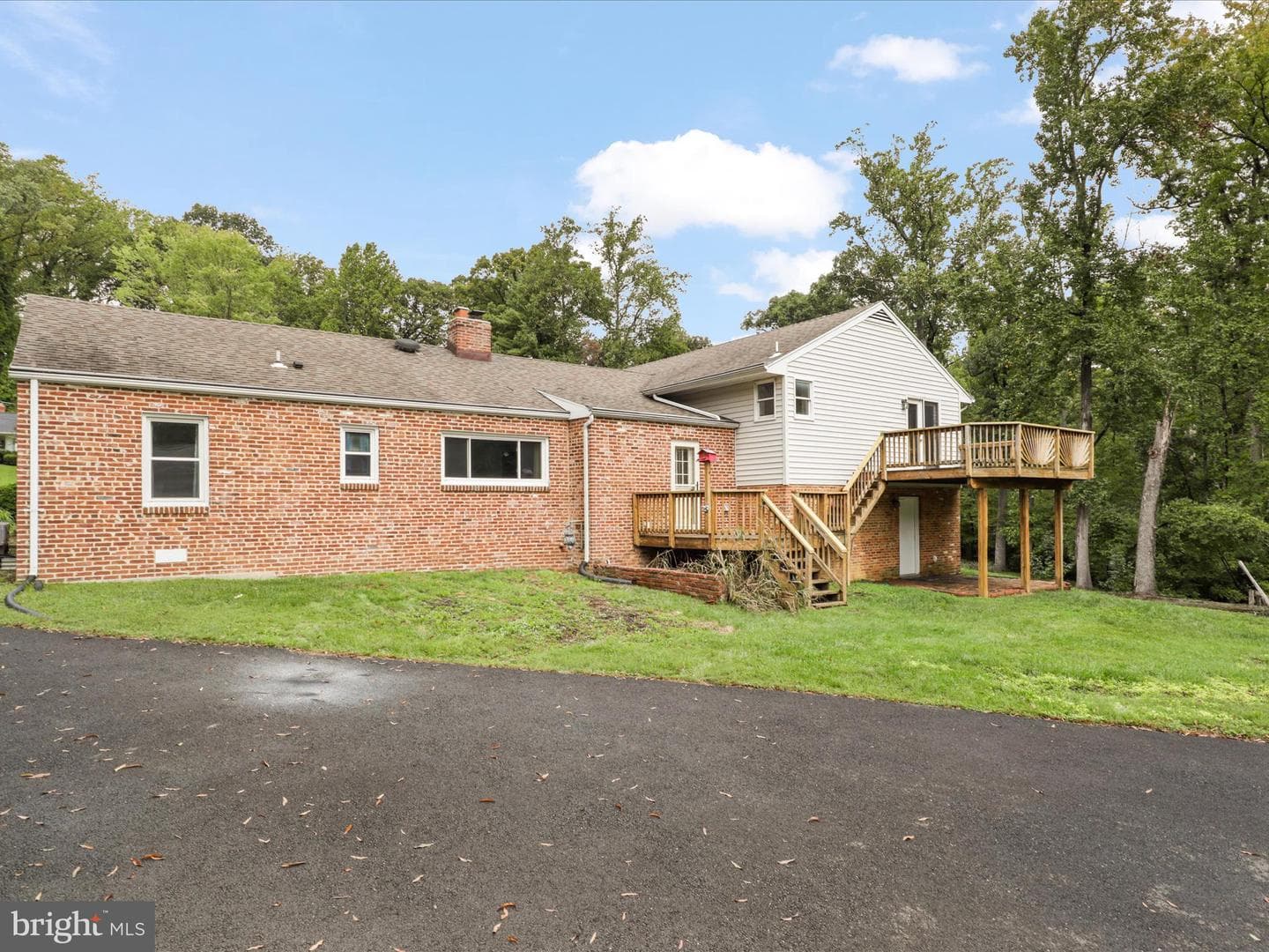 7533 Hollindale photo 54
