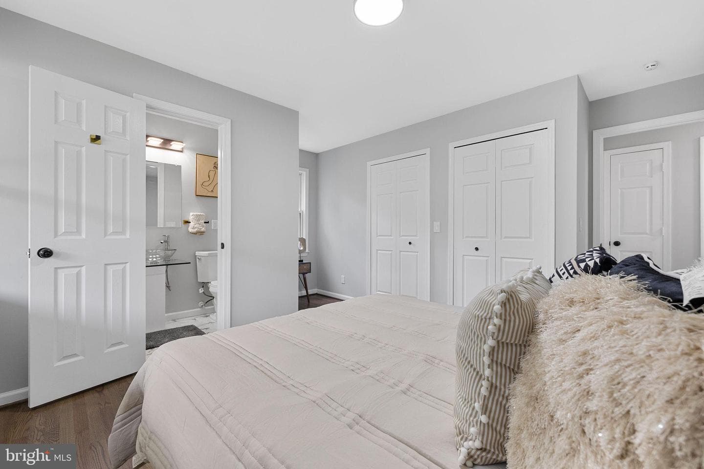8614 Gateshead Road photo 28