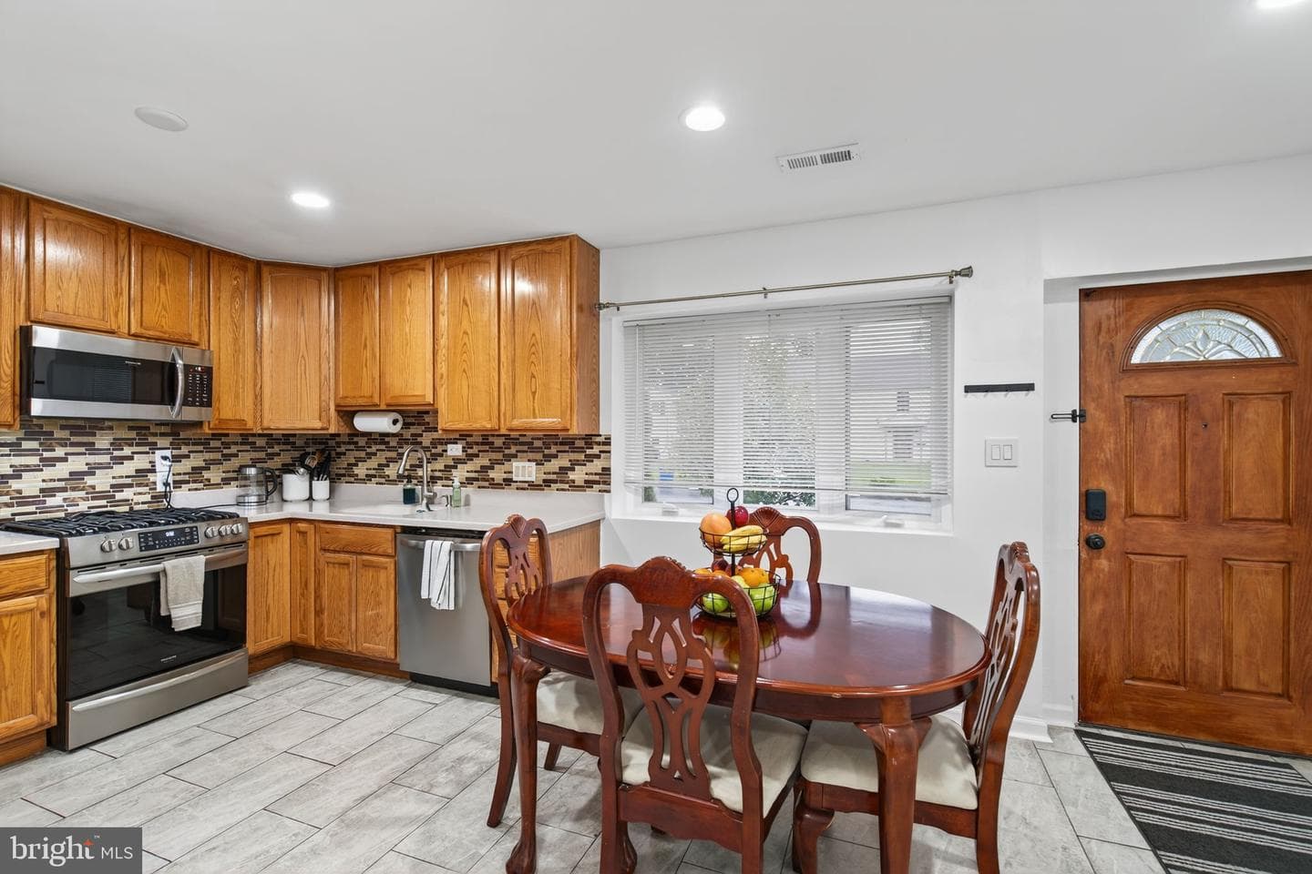 5400 Montgomery Street photo 13
