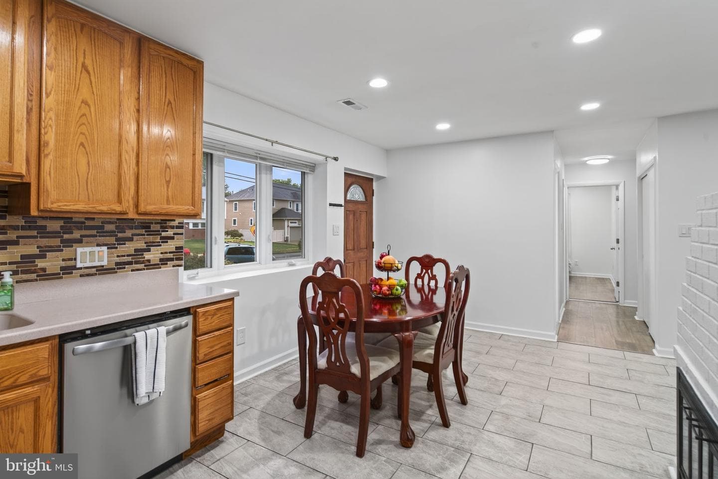 5400 Montgomery Street photo 16