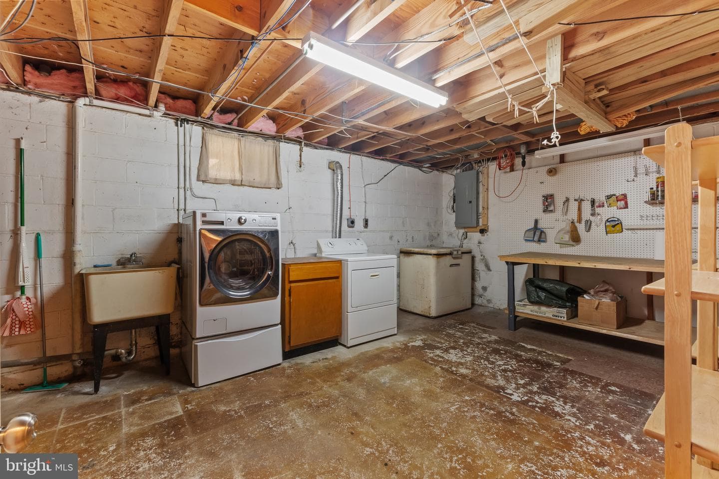 8517 Marquette photo 25