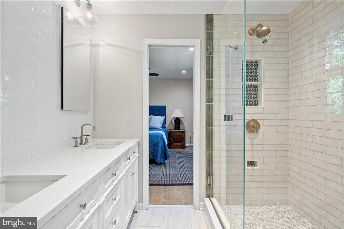 12421 Henderson Road photo 38