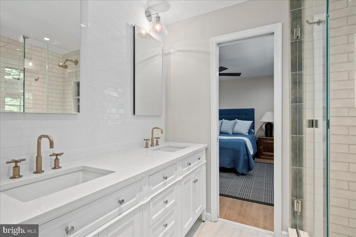 12421 Henderson Road photo 39