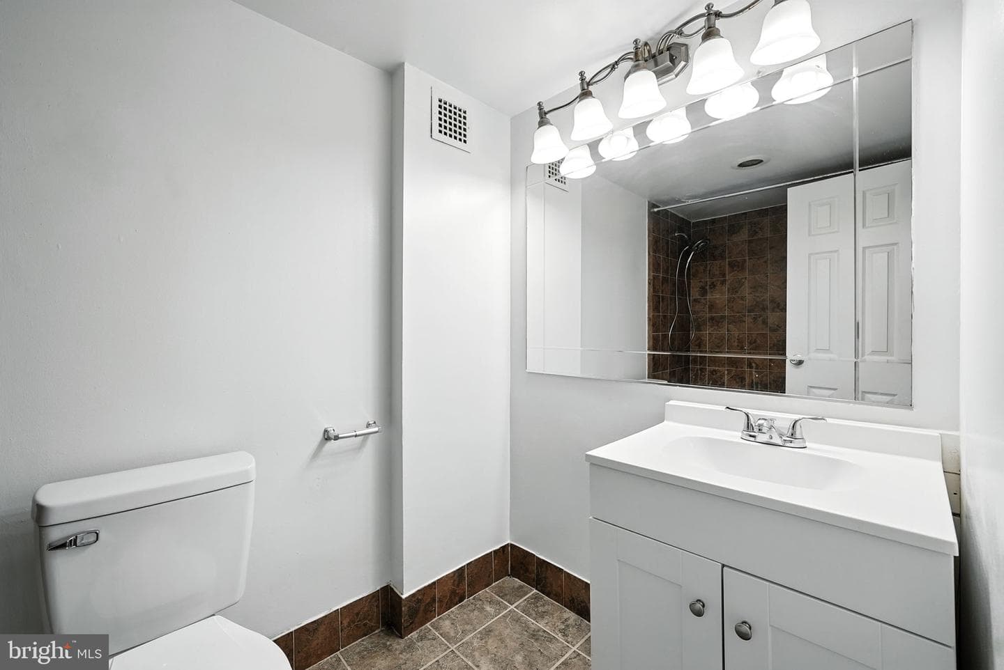 2059 Huntington Ave # 707 photo 23
