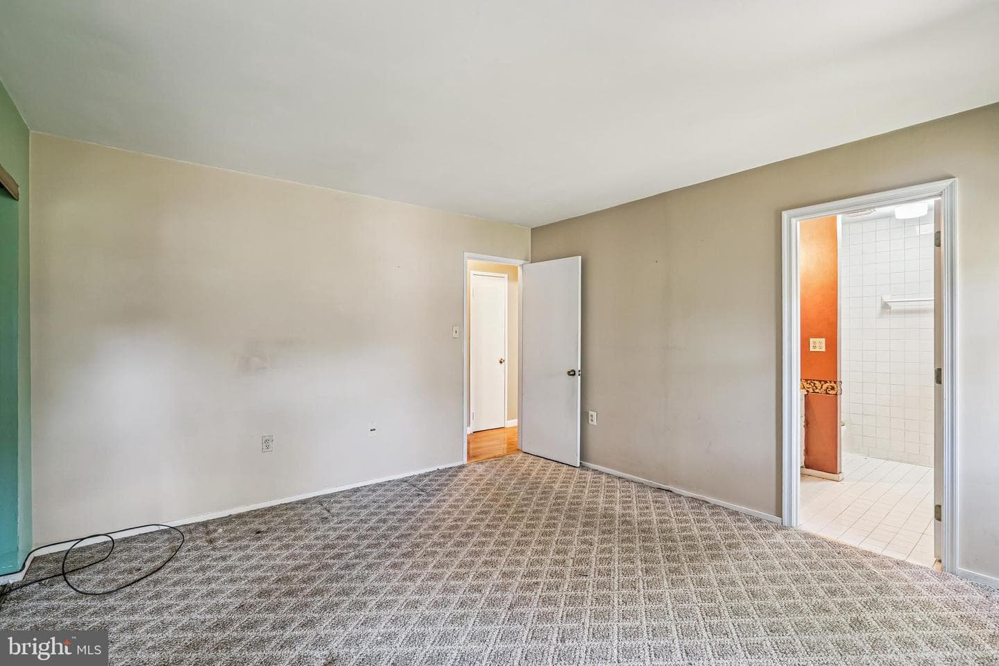 2146 Woodford Road photo 15