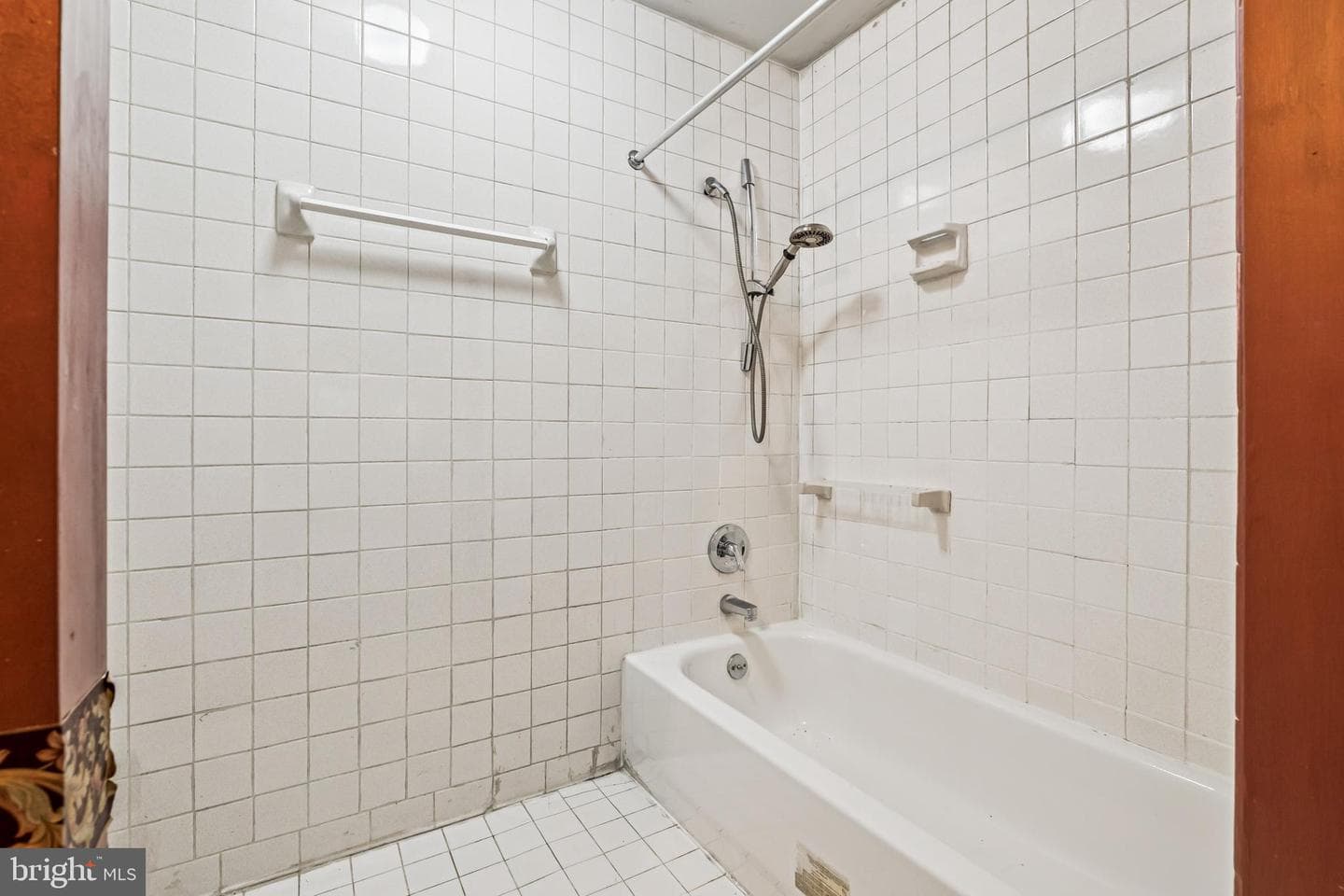 2146 Woodford Road photo 17