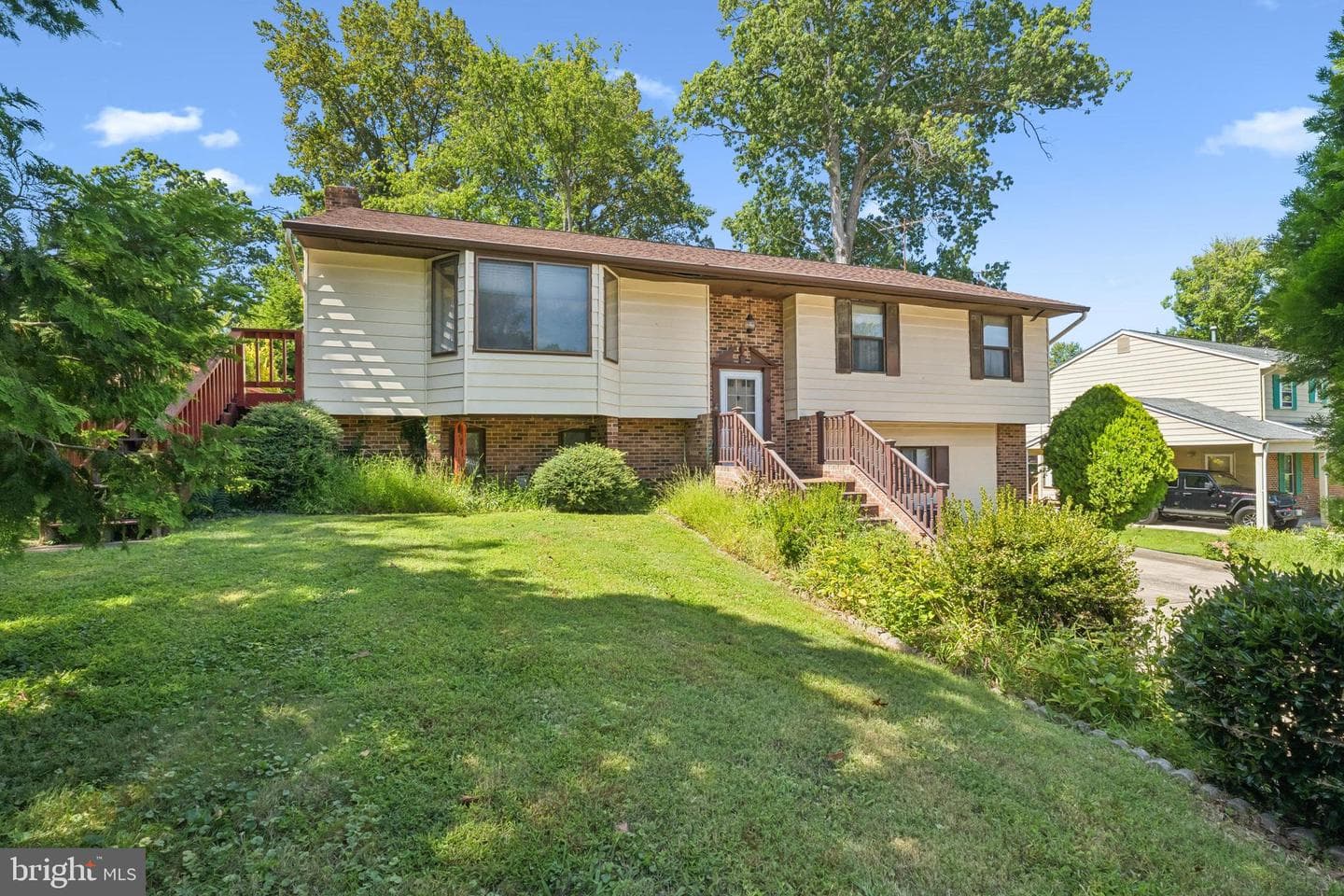 2146 Woodford Road photo 2
