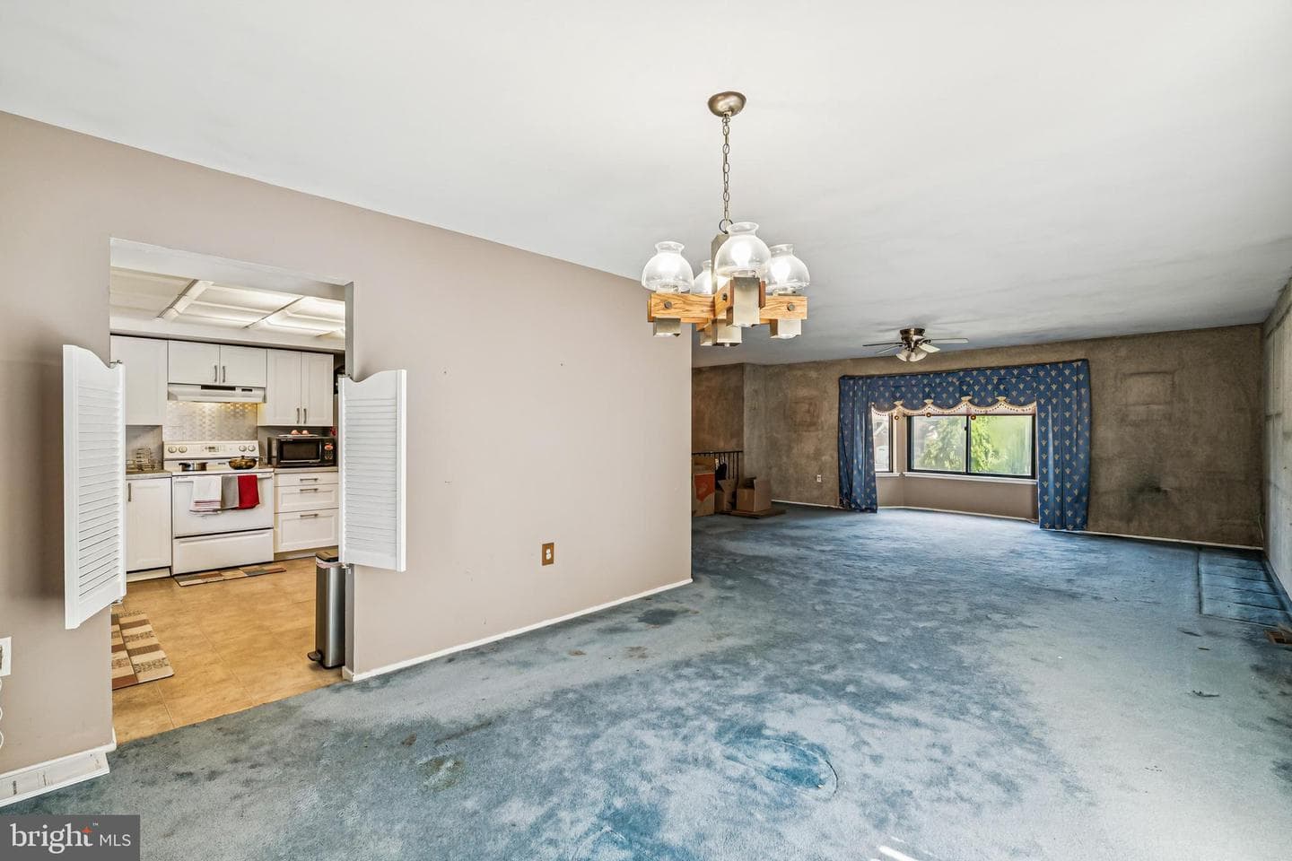 2146 Woodford Road photo 7
