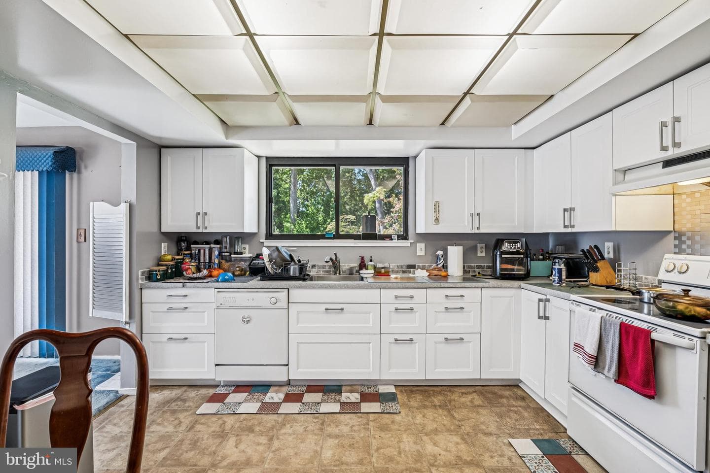 2146 Woodford Road photo 8