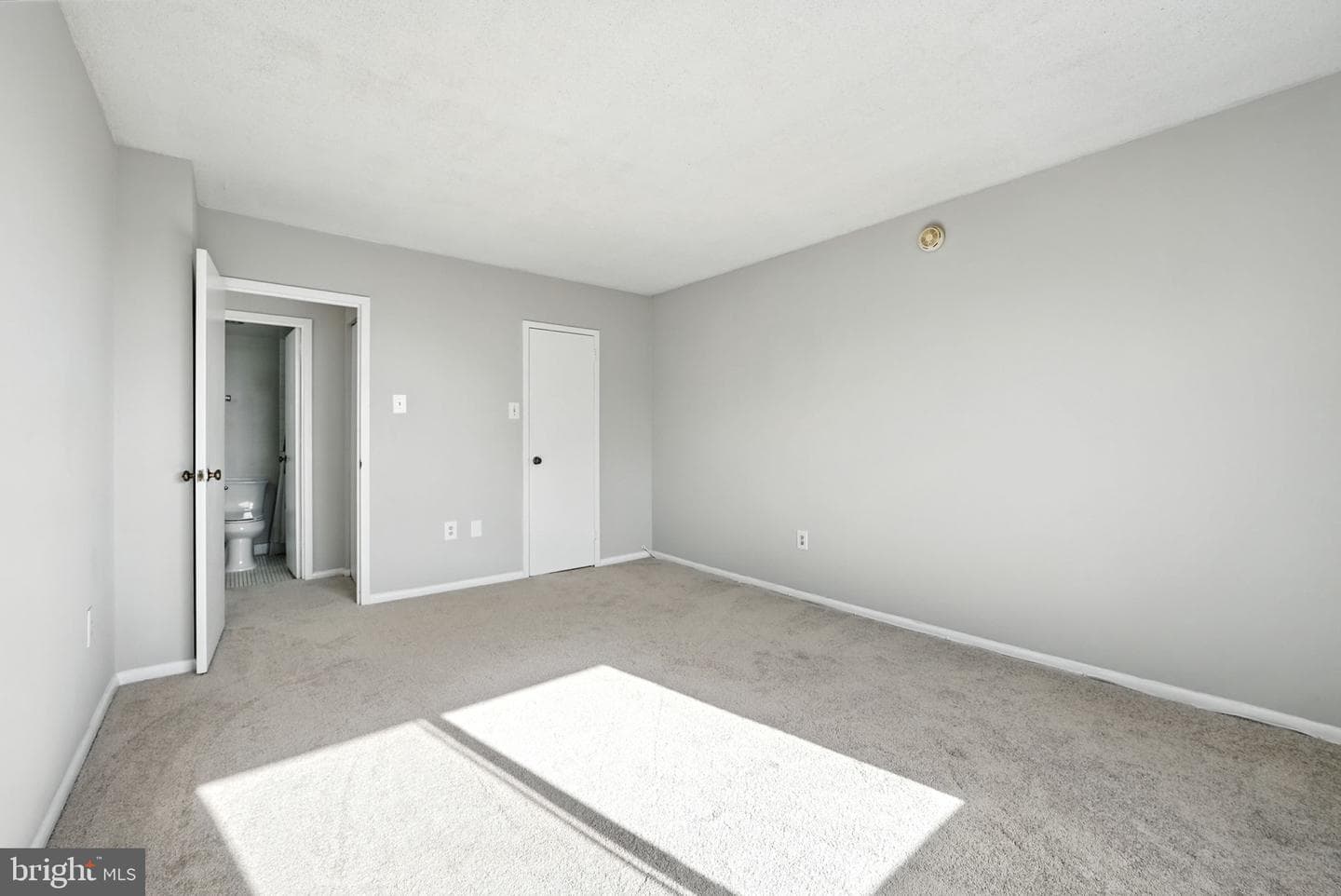 2059 Huntington Avenue #503 photo 19