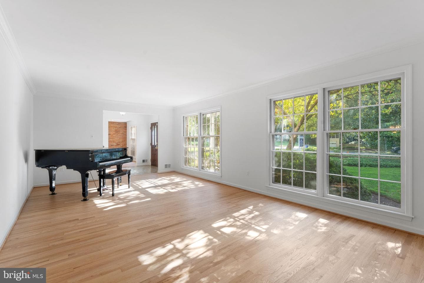 1560 Forest Villa Lane photo 6