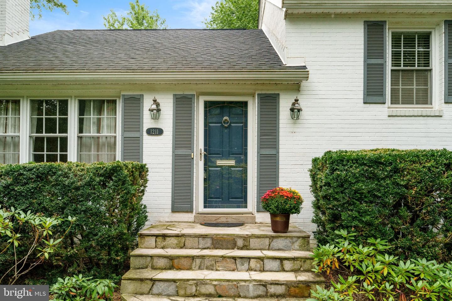 1211 Wake Forest Drive photo 3