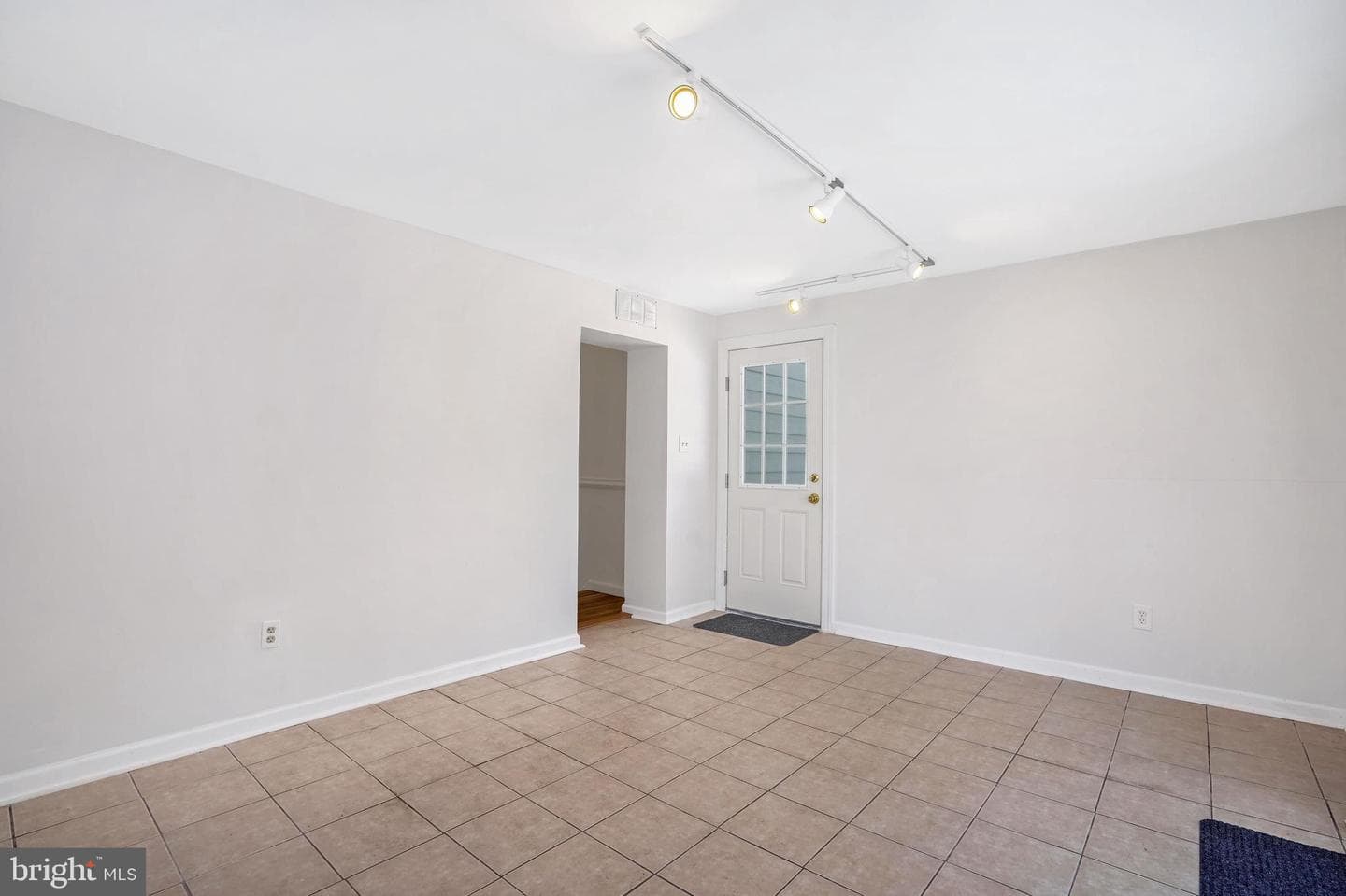 6710 Red Jacket Road photo 26
