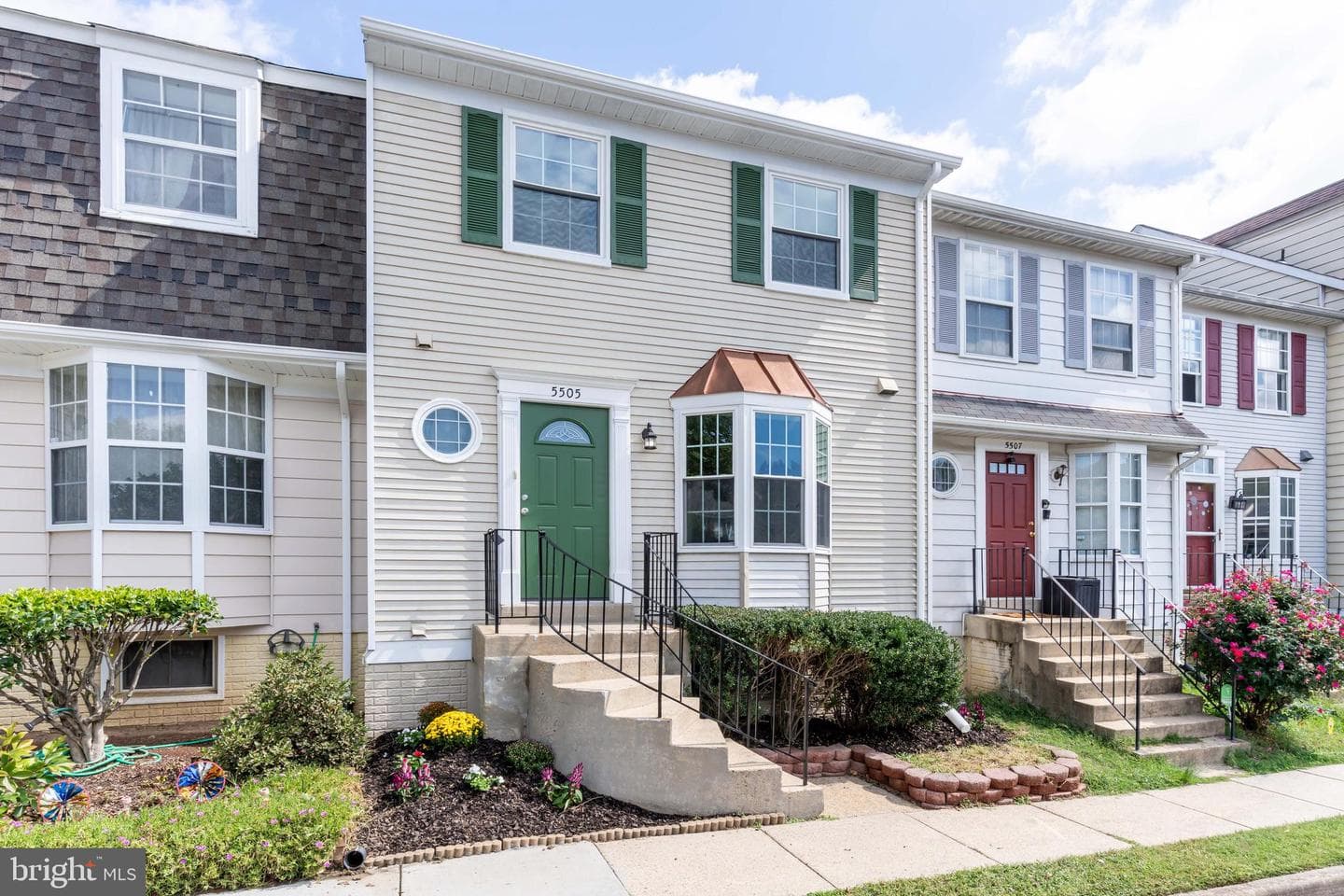5505 Woodlawn Manor Court photo 2