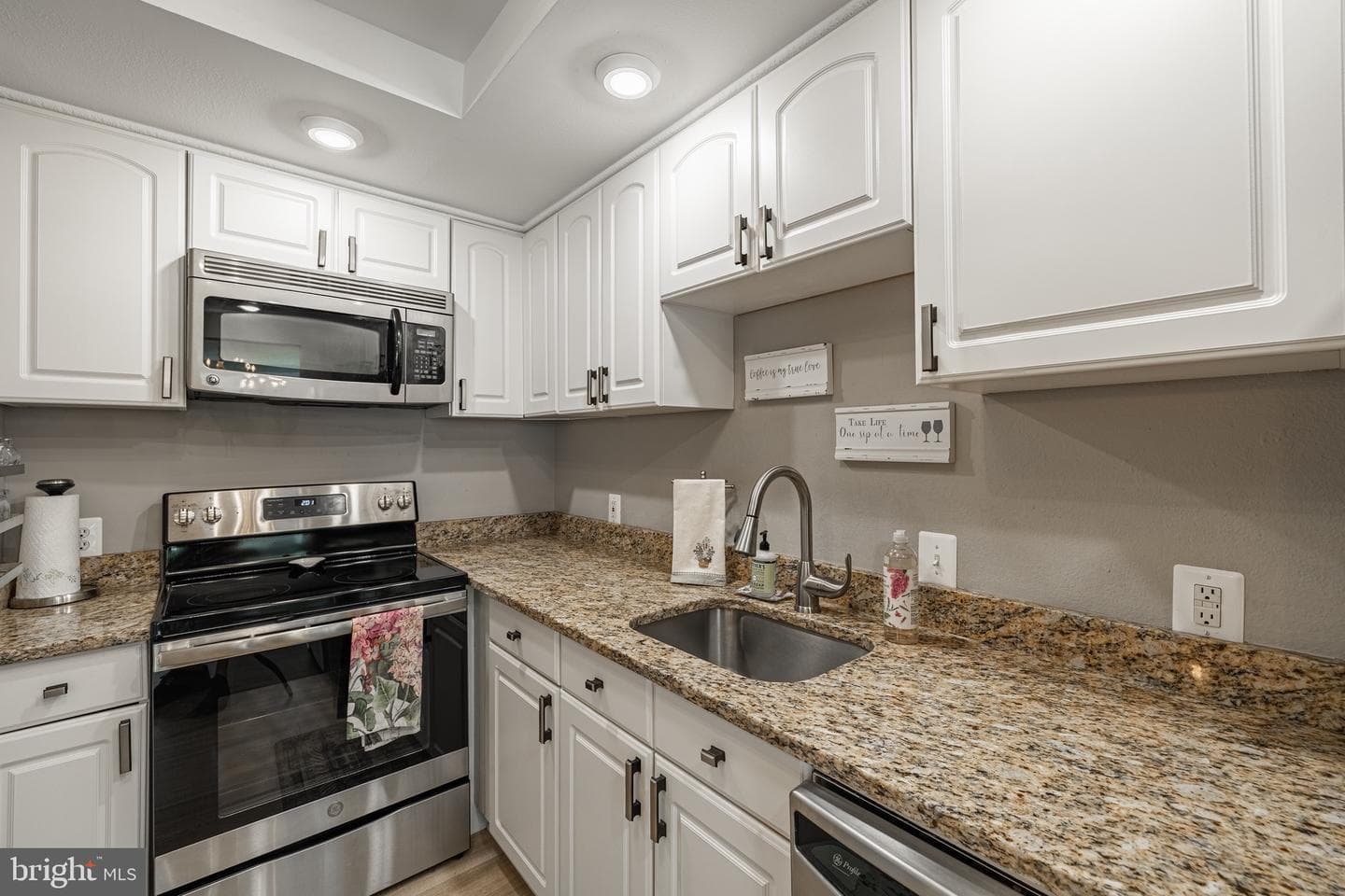 7621 Provincial Drive #304 photo 10